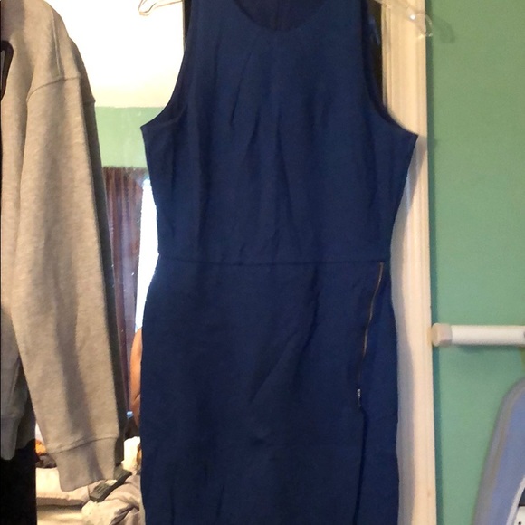 Mini dress - Picture 3 of 3